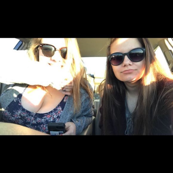 Meet your Posher, Tori - Picture 1 of 1